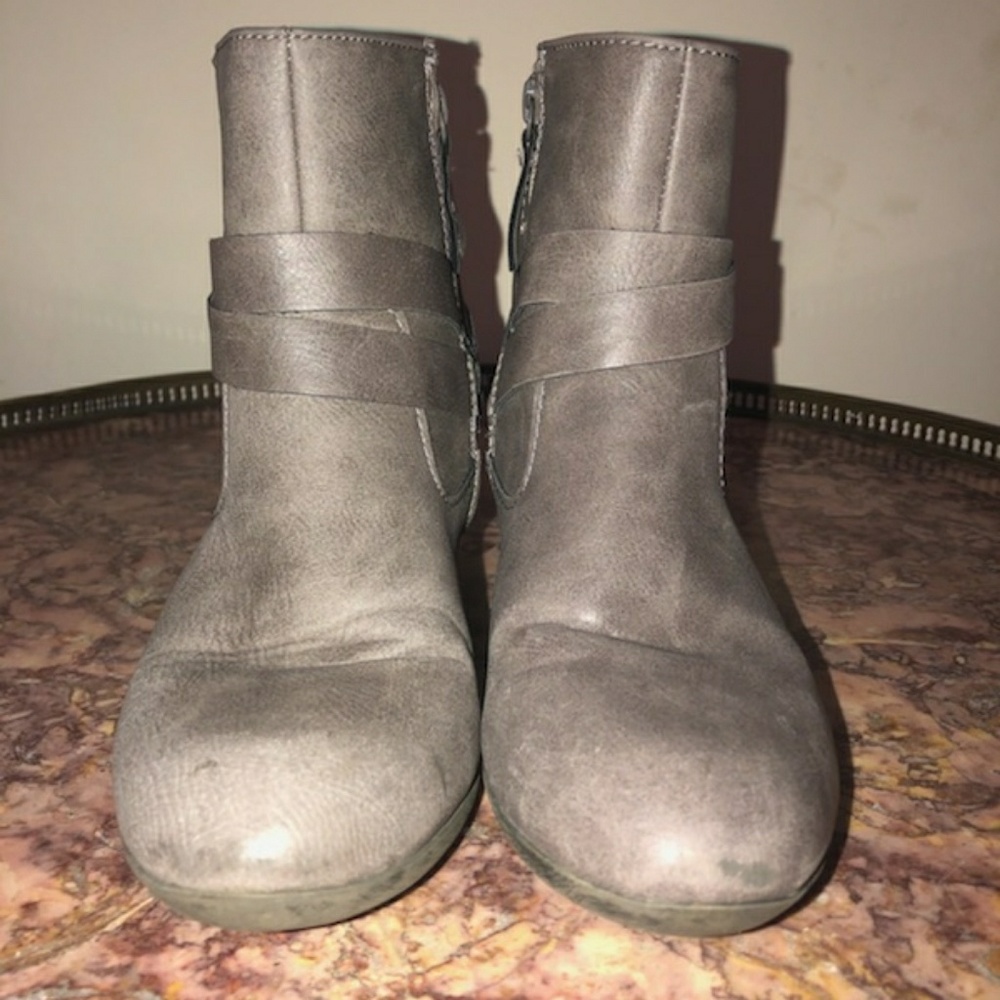 Rubber sole ankle boot